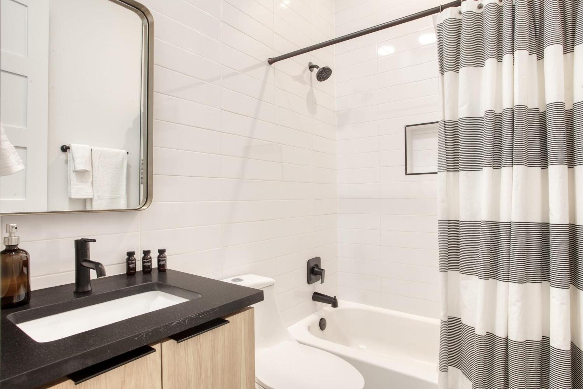 Melody By Avantstay Peloton Included Sleek Home Austin Exterior photo