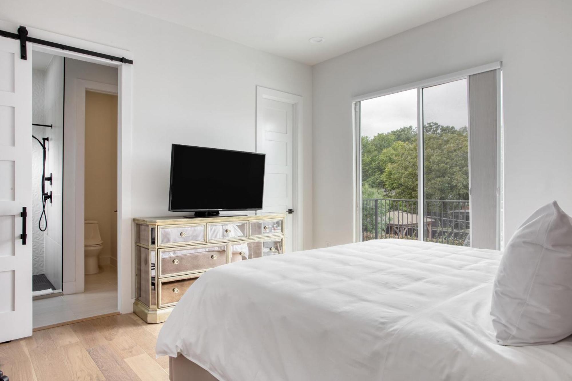 Melody By Avantstay Peloton Included Sleek Home Austin Exterior photo